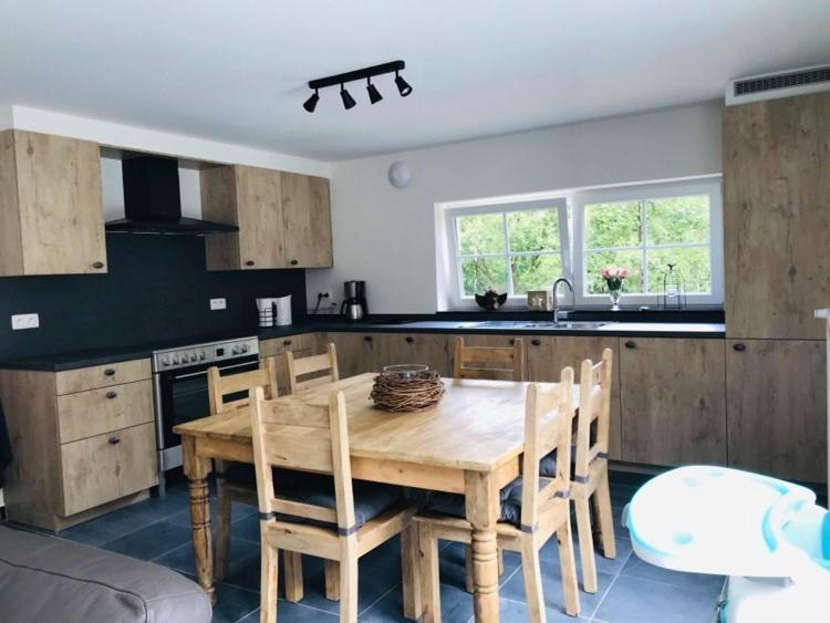 Vakantiewoning D'Hoppe Flobecq Екстериор снимка