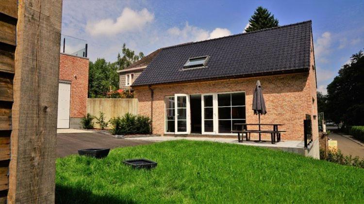 Vakantiewoning D'Hoppe Flobecq Екстериор снимка